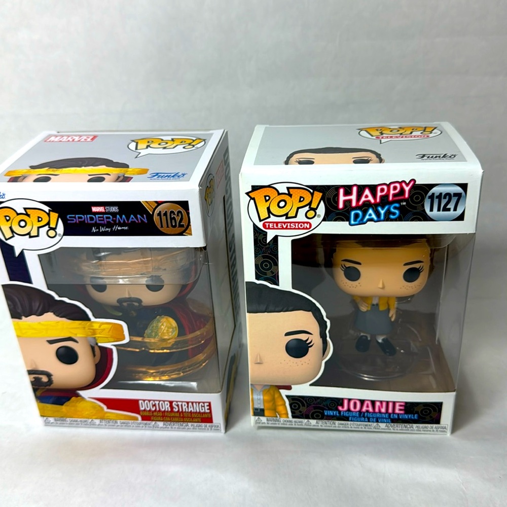 Funko Pop! Doctor Strange 1162 & Joanie 1127 Vinyl Figure